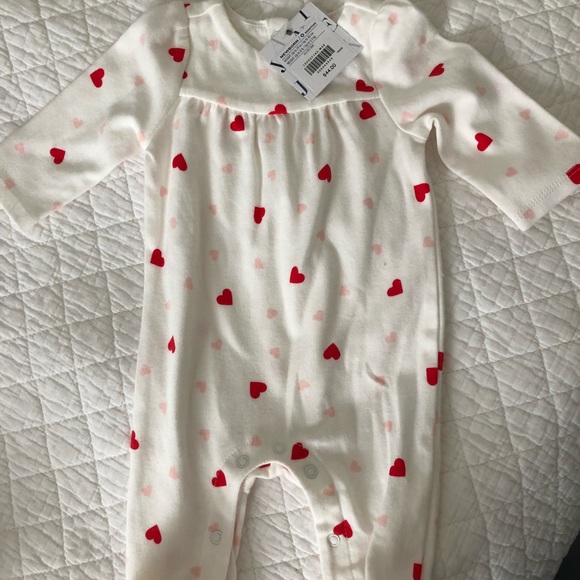 Janie and Jack Other - Janie and Jack newborn heart footed pajamas